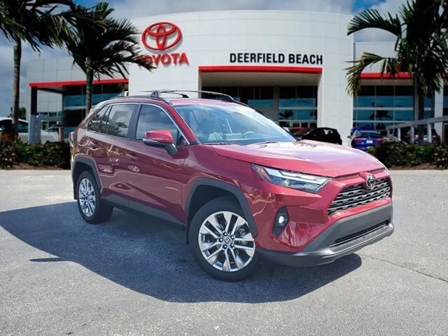 2025 Toyota RAV4 XLE Premium photo 1