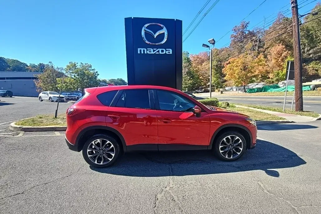2016 Mazda CX-5 Grand Touring photo 1