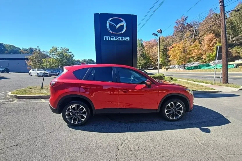 2016 Mazda CX-5 Grand Touring photo 1