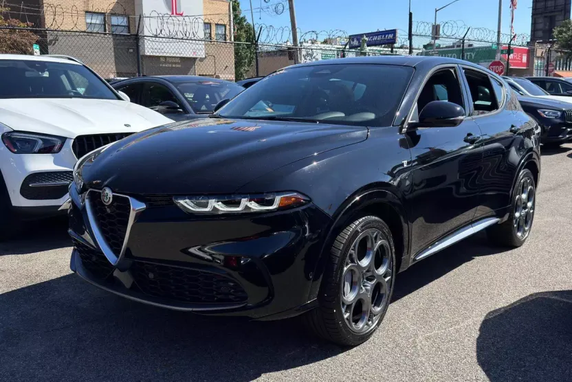 2024 Alfa Romeo Tonale Ti photo 1
