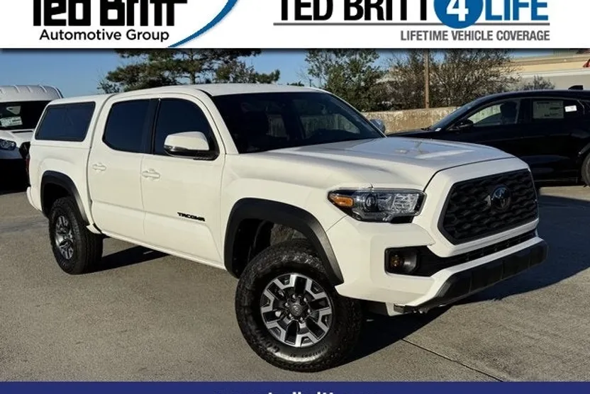 2023 Toyota Tacoma TRD Off-Road V6 photo 1