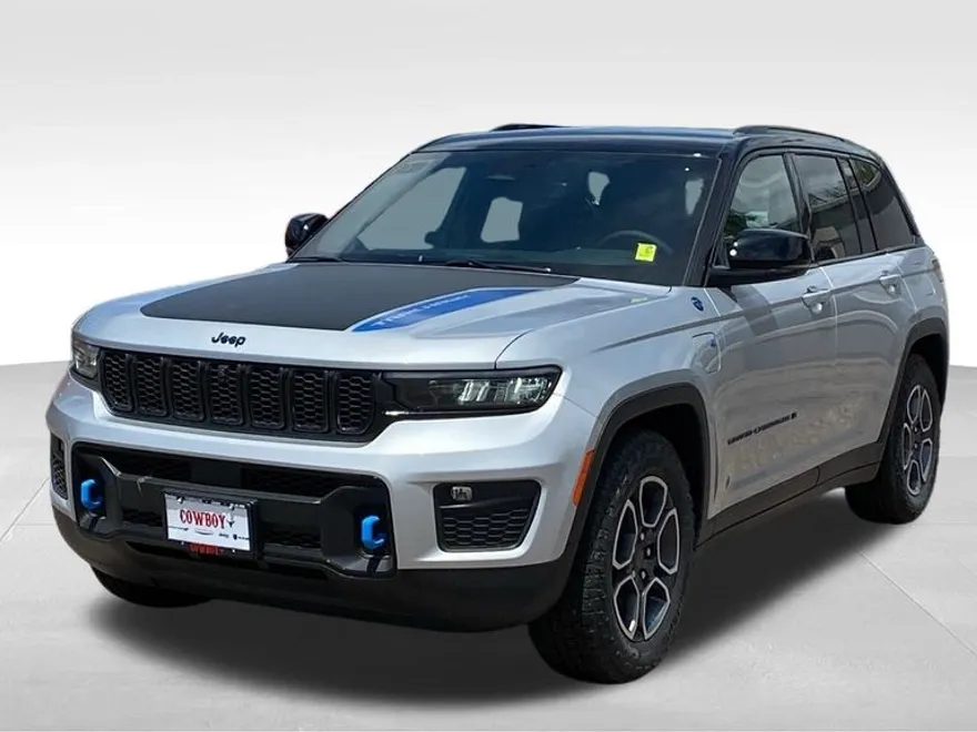 2024 Jeep Cherokee 4xe Trailhawk photo 1
