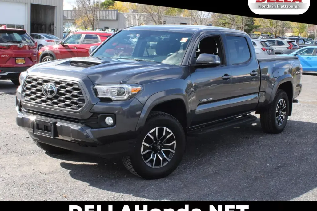 2021 Toyota Tacoma TRD Sport photo 1