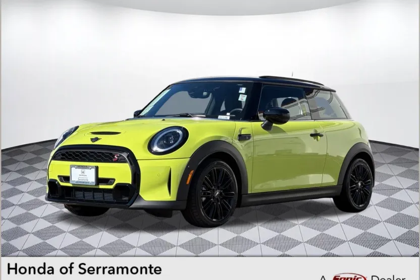2023 Mini Cooper 2 Door Hardtop S photo 1