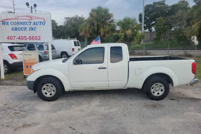 2014 Nissan Frontier S photo 1