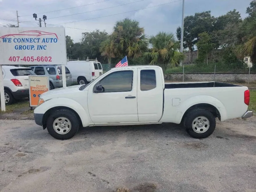 2014 Nissan Frontier S photo 1