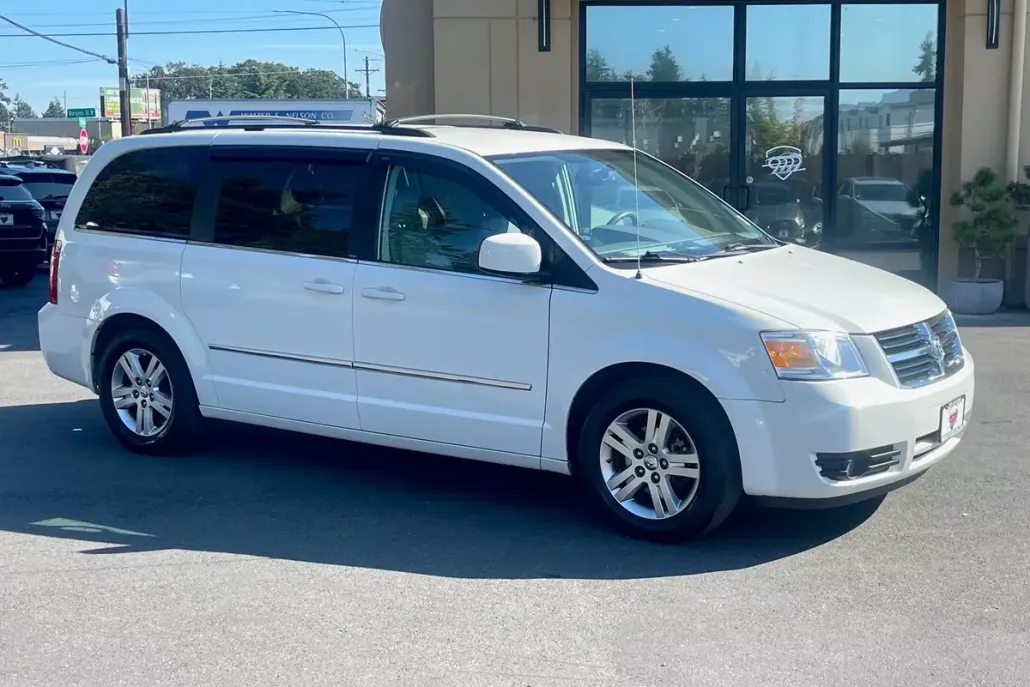 2010 Dodge Grand Caravan SXT photo 1