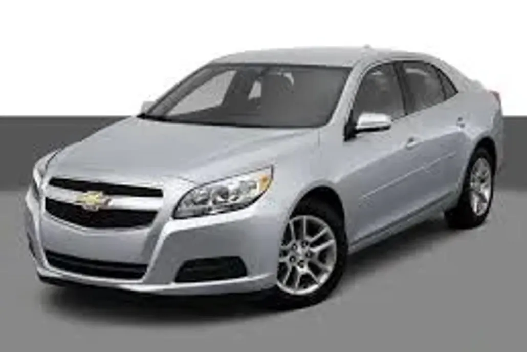 2013 Chevrolet Malibu 1LT photo 1