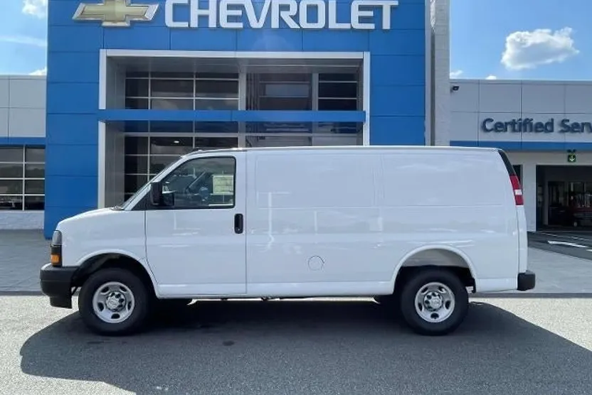2025 Chevrolet Express Cargo 2500 photo 1