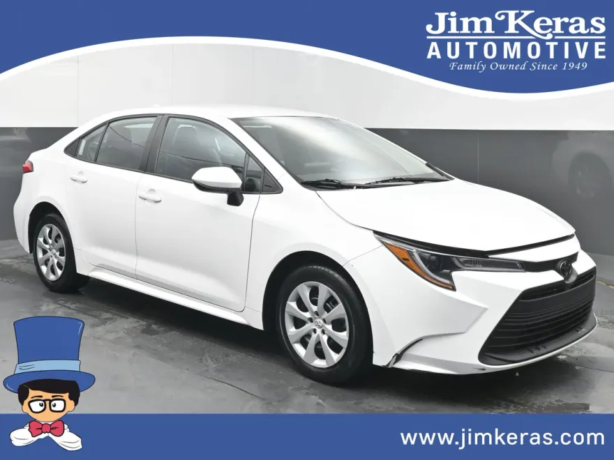 2024 Toyota Corolla LE photo 1