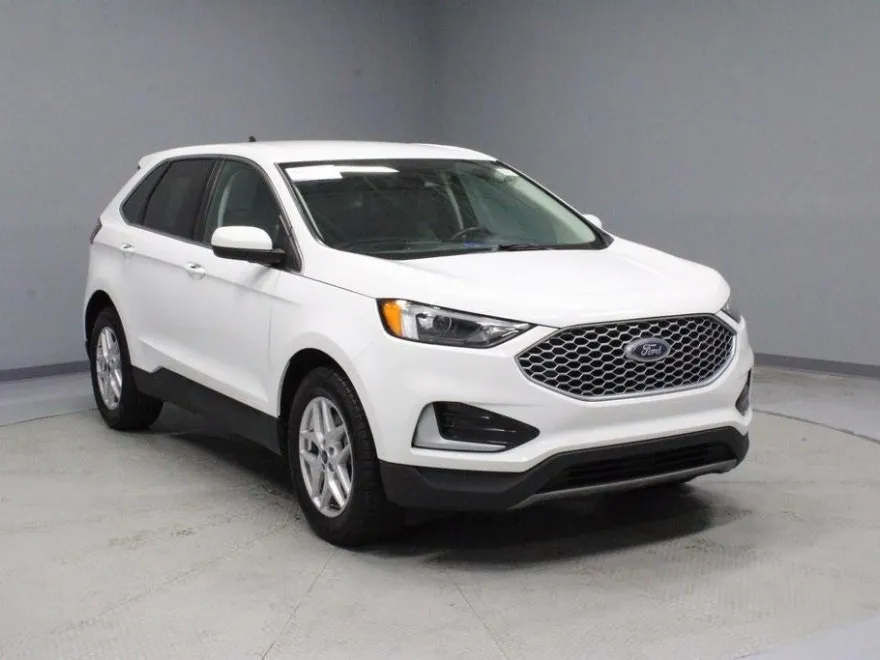 2024 Ford Edge SEL photo 1