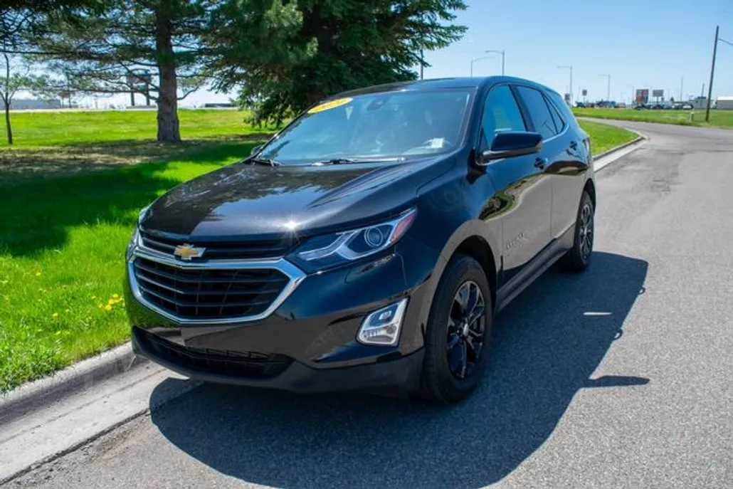 2021 Chevrolet Equinox LT photo 1