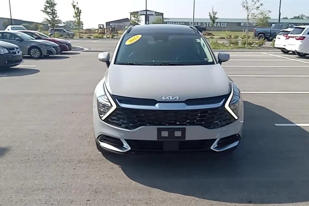 2023 Kia Sportage SX photo 1