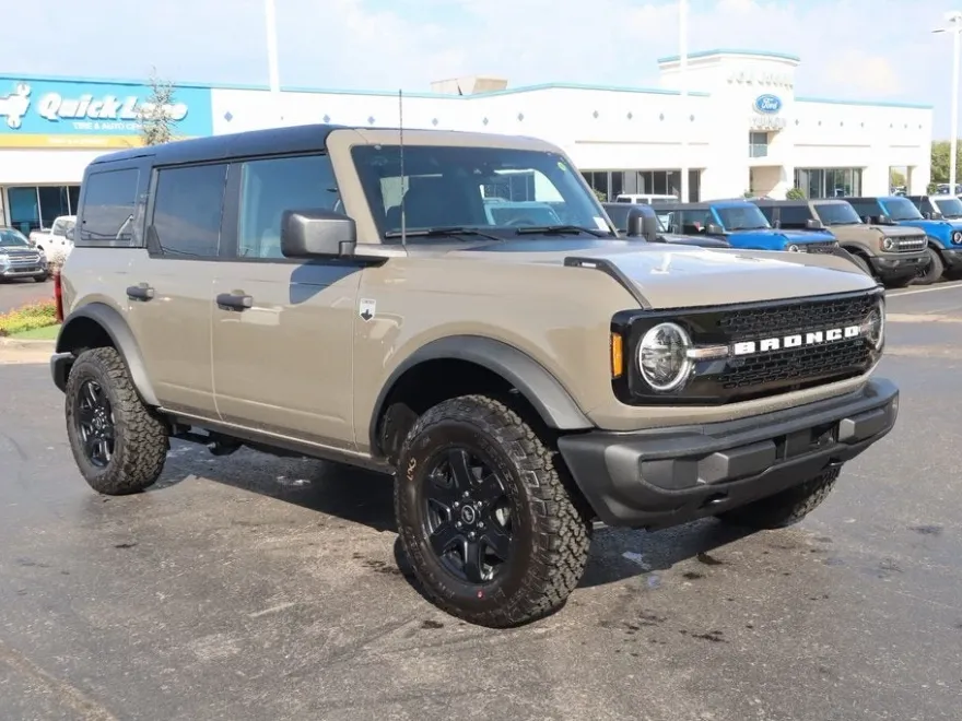 2025 Ford Bronco Big Bend photo 1
