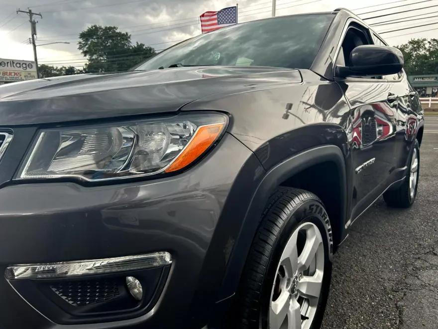 2019 Jeep Compass Latitude photo 1