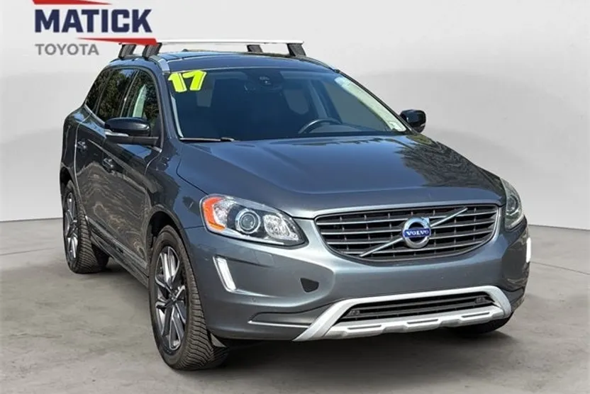 2017 Volvo XC60 T6 Dynamic photo 1