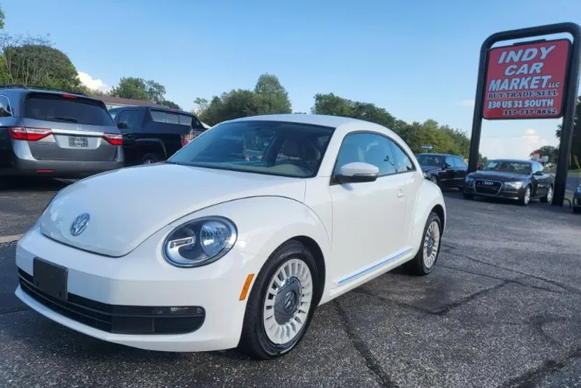 2013 Volkswagen Beetle 2.5L photo 1