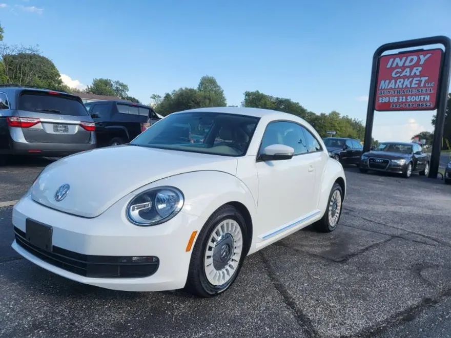 2013 Volkswagen Beetle 2.5L photo 1