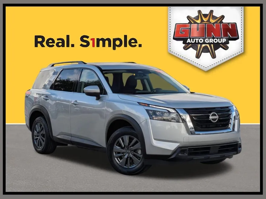 2024 Nissan Pathfinder SV photo 1