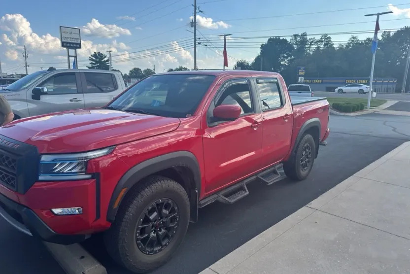 2023 Nissan Frontier PRO-4X photo 1