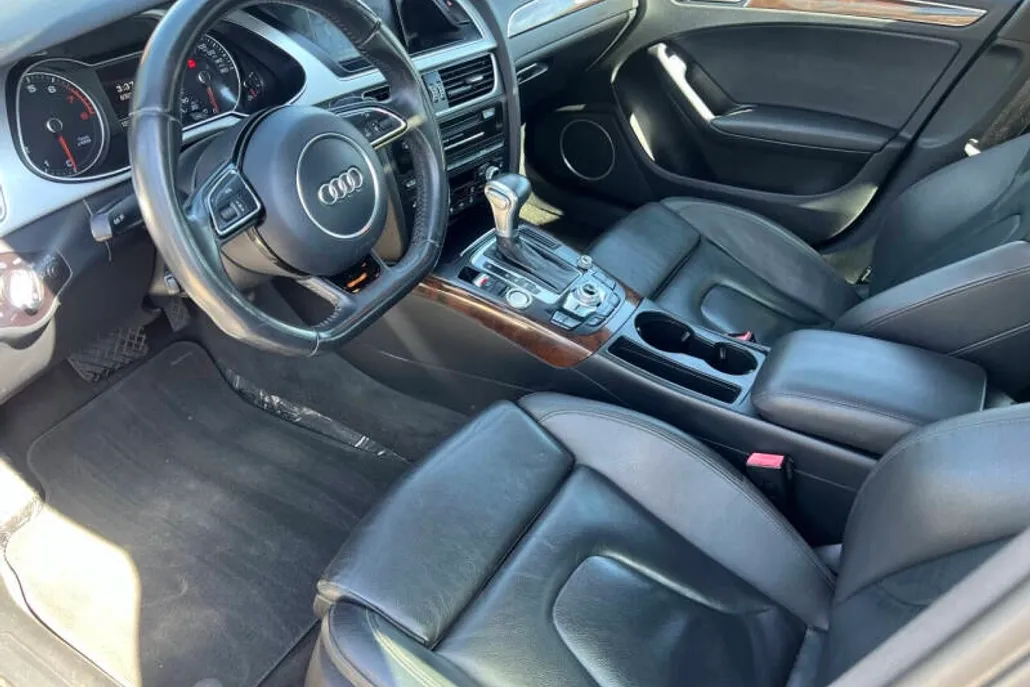 2016 Audi A4 2.0T Quattro Premium Plus photo 1