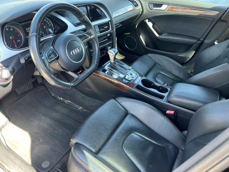2016 Audi A4 2.0T Quattro Premium Plus photo 1