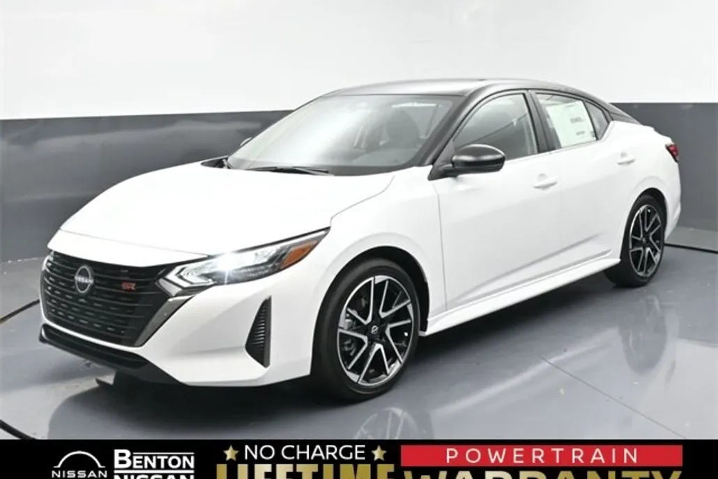 2025 Nissan Sentra SR photo 1