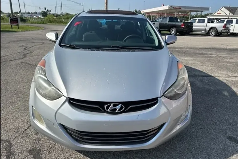 2013 Hyundai Elantra Limited photo 1