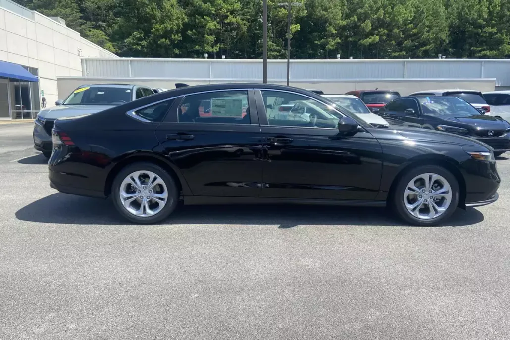 2025 Honda Accord LX photo 1