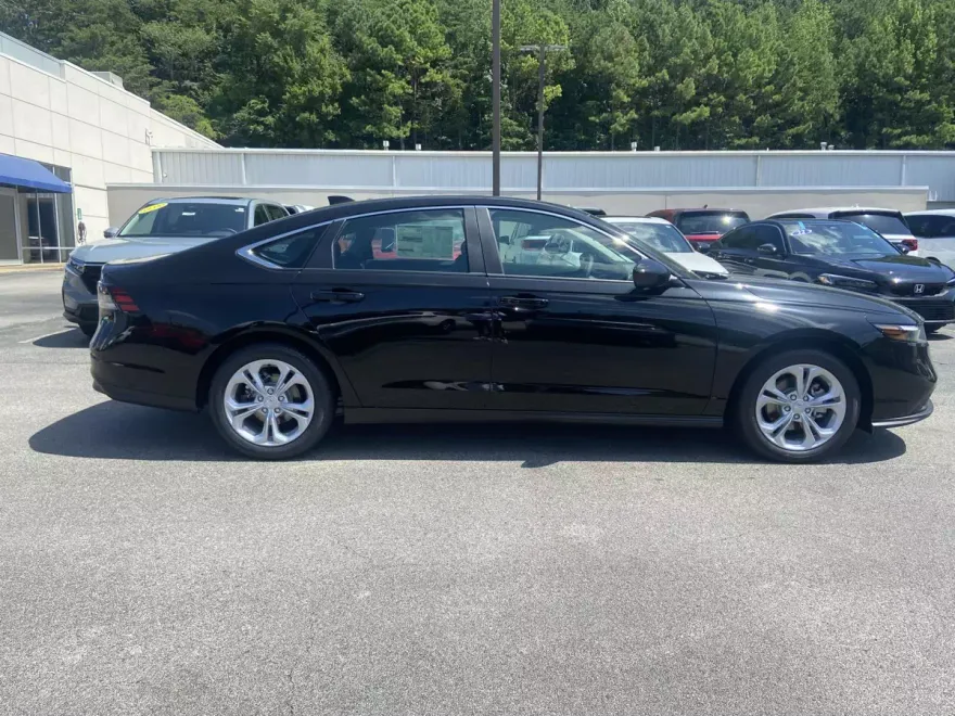 2025 Honda Accord LX photo 1
