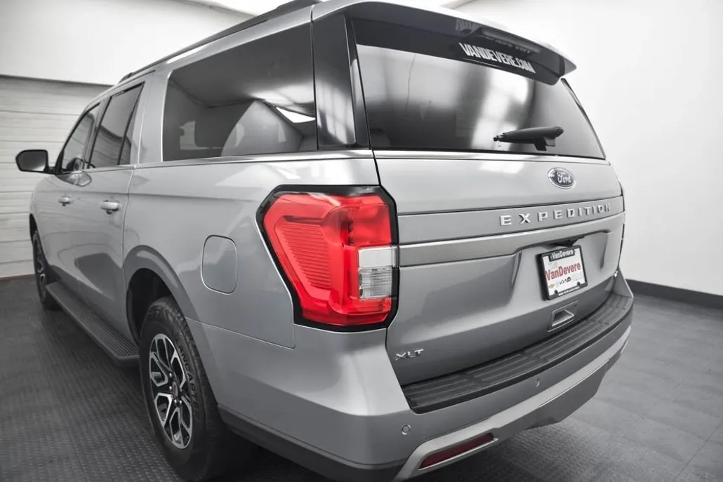 2024 Ford Expedition MAX XLT photo 1