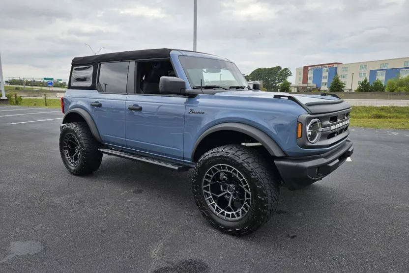 2024 Ford Bronco Big Bend photo 1