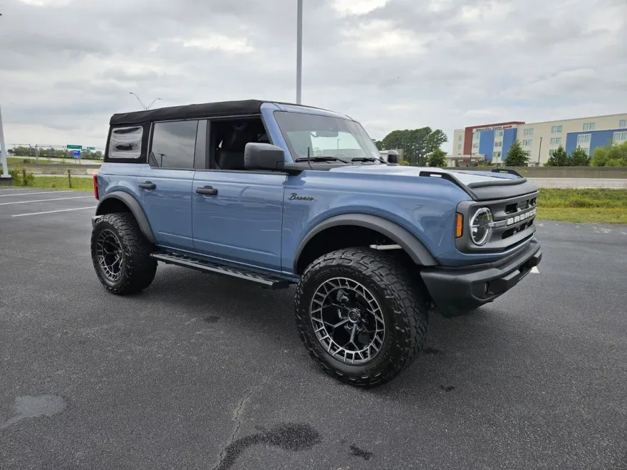 2024 Ford Bronco Big Bend photo 1