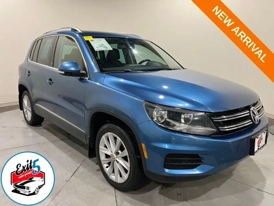 2017 Volkswagen Tiguan Wolfsburg Edition photo 1