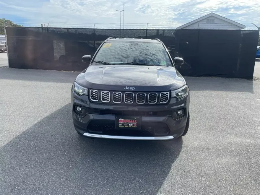 2024 Jeep Compass Limited photo 1