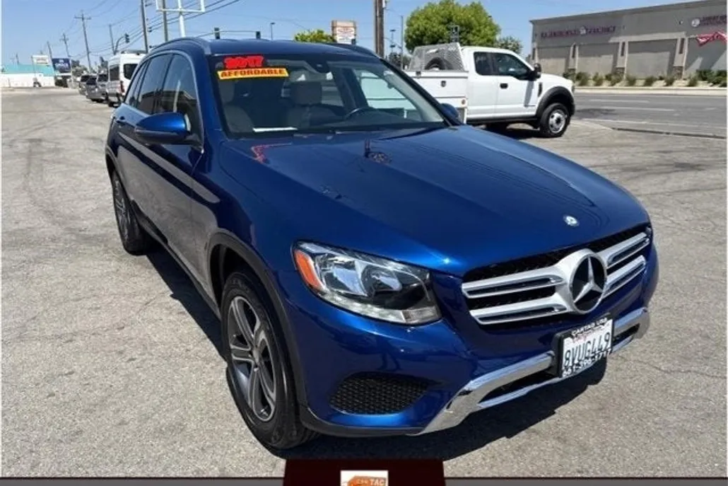 2017 Mercedes Benz GLC 300 photo 1