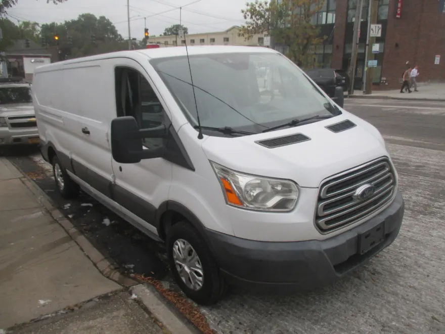 2016 Ford Transit XLT photo 1