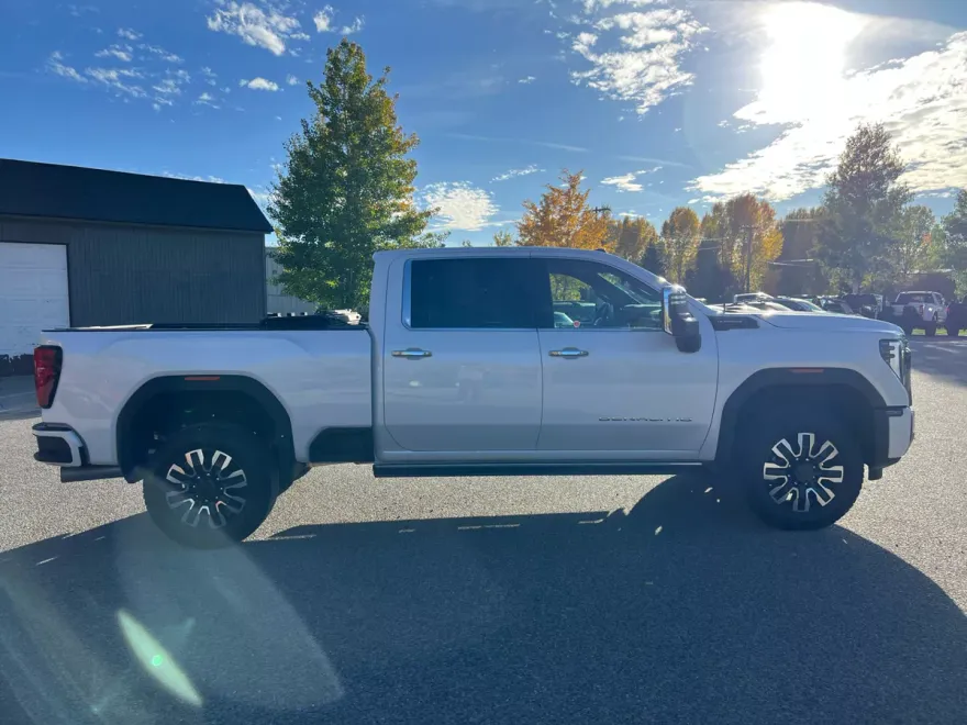 2024 Gmc Sierra 3500 Denali Ultimate photo 1