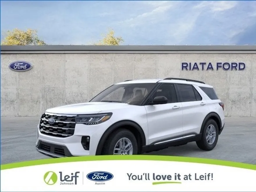 2025 Ford Explorer photo 1
