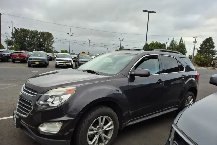 2016 Chevrolet Equinox LT photo 1