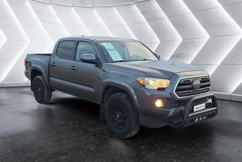 2019 Toyota Tacoma SR5 V6 Double Cab photo 1