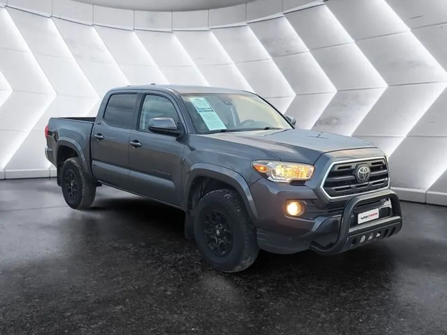 2019 Toyota Tacoma SR5 V6 Double Cab photo 1