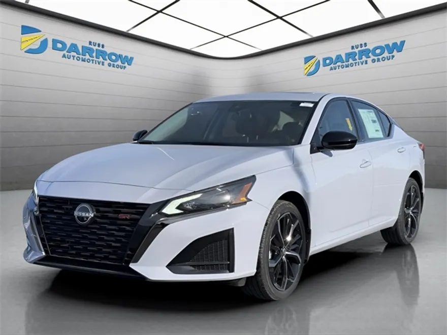 2025 Nissan Altima 2.5 SR photo 1