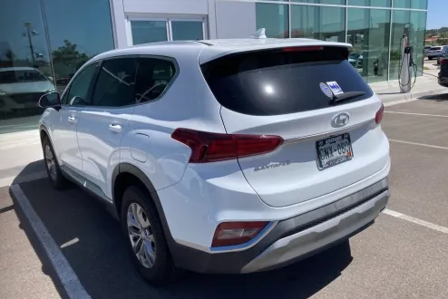 2019 Hyundai Santa Fe SEL photo 2