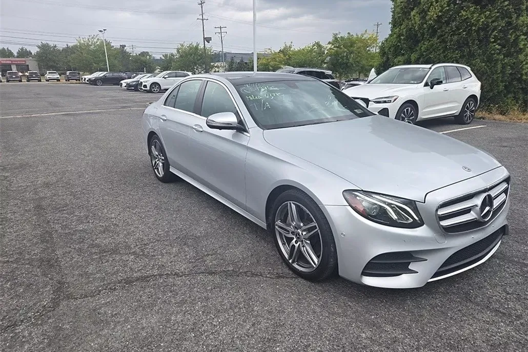2019 Mercedes Benz E 450 Sedan photo 1