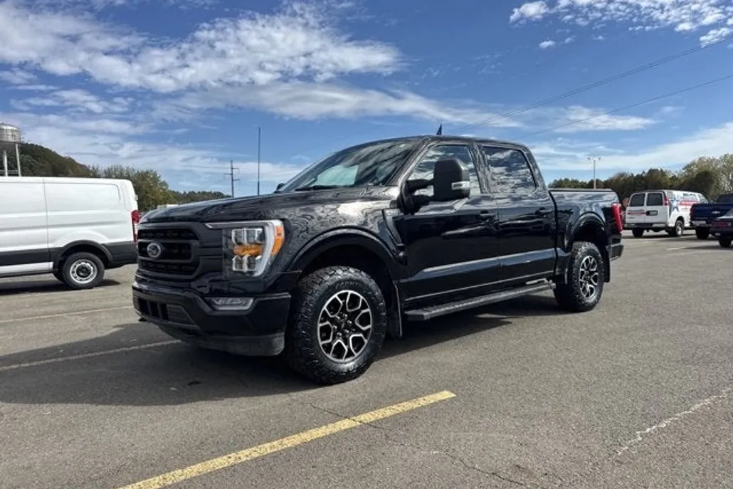 2023 Ford F-150 XLT photo 1
