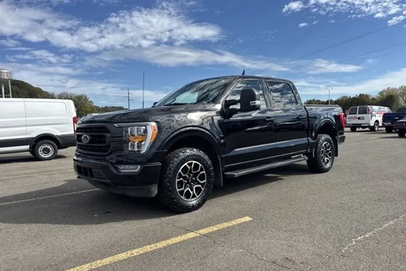 2023 Ford F-150 XLT photo 1