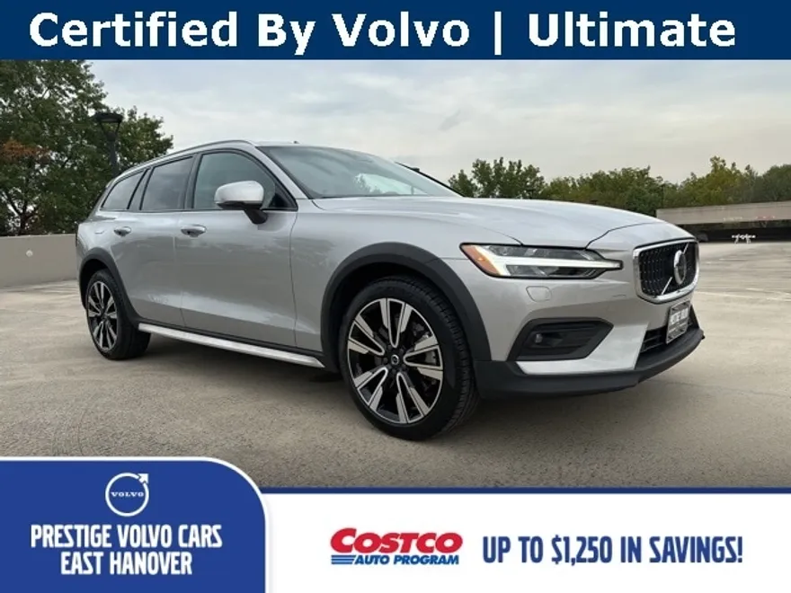 2024 Volvo V60 Cross Country B5 Ultimate photo 1