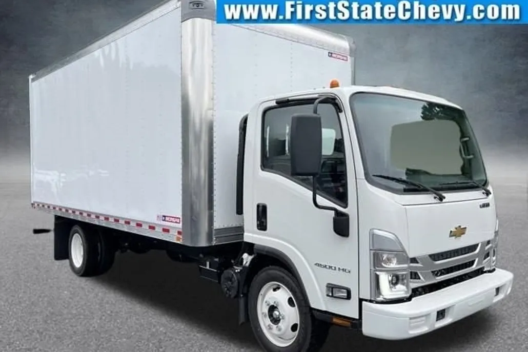 2025 Chevrolet Silverado 4500HD Base photo 1