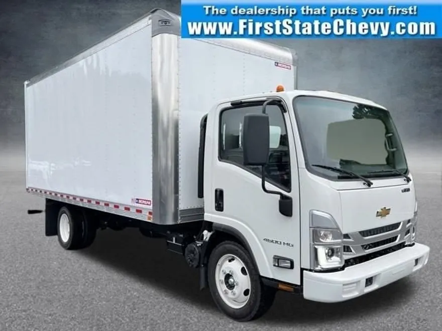 2025 Chevrolet Silverado 4500HD Base photo 1